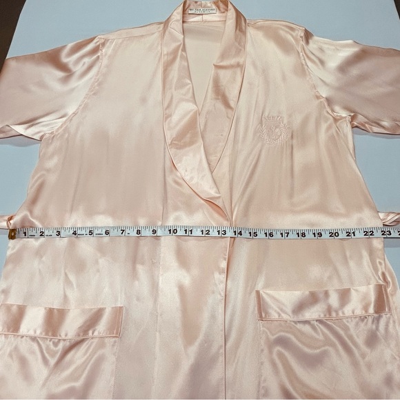 Valerie Stevens Womens Vintage 100% Silk Robe Size M Long Pockets Belt Peach NWT - Picture 10 of 16